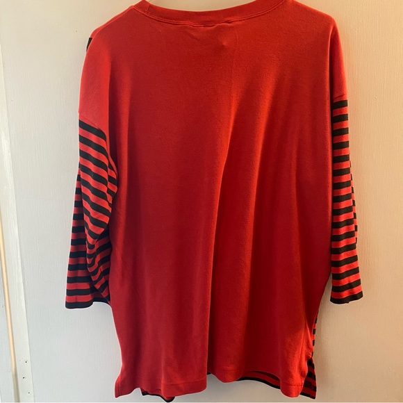Simple Addition Red & Black Top With Asymmetrical Design - Picture 2 of 4